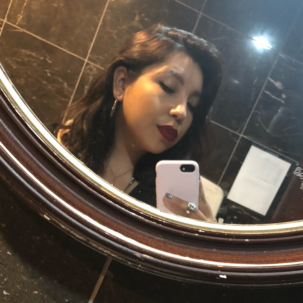 Meet your Posher, Carla